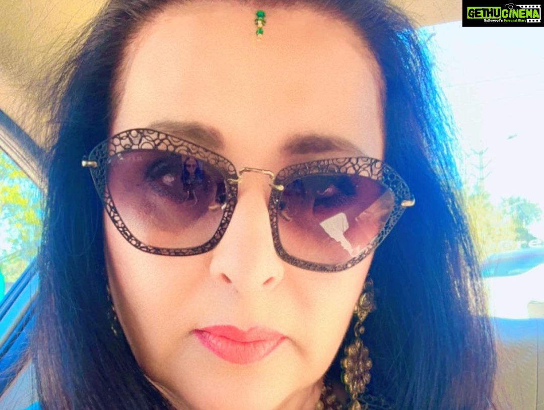 Poonam Dhillon Instagram - A short and sweet trip to chandigarh my very special & beloved @mychandigarhcity @parveendeolbrar @nsscarmelconventchd #chandigarh #citybeautiful #carmelconventchandigarh #friendship