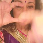 Poonam Dhillon Instagram – Tried to add new audio to.old reel– original was “Dil hai chota sa” from Roja Film but somehow audio got taken away/ disallowed… so here it is with new audio… fun I think !!!