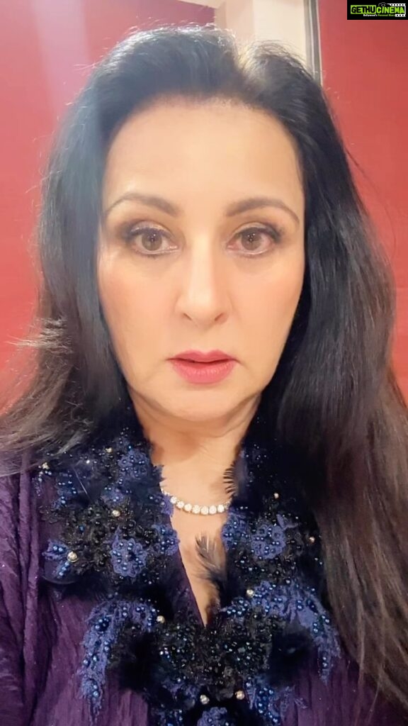 Poonam Dhillon Instagram - Positive Vibes!! #positivevibes #thinkpositive #bepositive #dopositive ##thoughts #words #actions . Make the world a better place to live in Friends