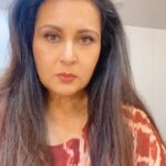 Poonam Dhillon Instagram - Possessive, jealous & loving or non possessive, non jealous & non loving ?? Whats ur option in ur partner/ spouse ?? #foodforthought #lovingpartner #jealous #possessiveness #toomuchlove