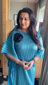 Poonam Dhillon Instagram - BLUE DAY.  But feeling PINK !! 
Get Ready For #PlanAPlanB  30th sept on #Netflix 
#Fun #romantic #romcom #entertainment