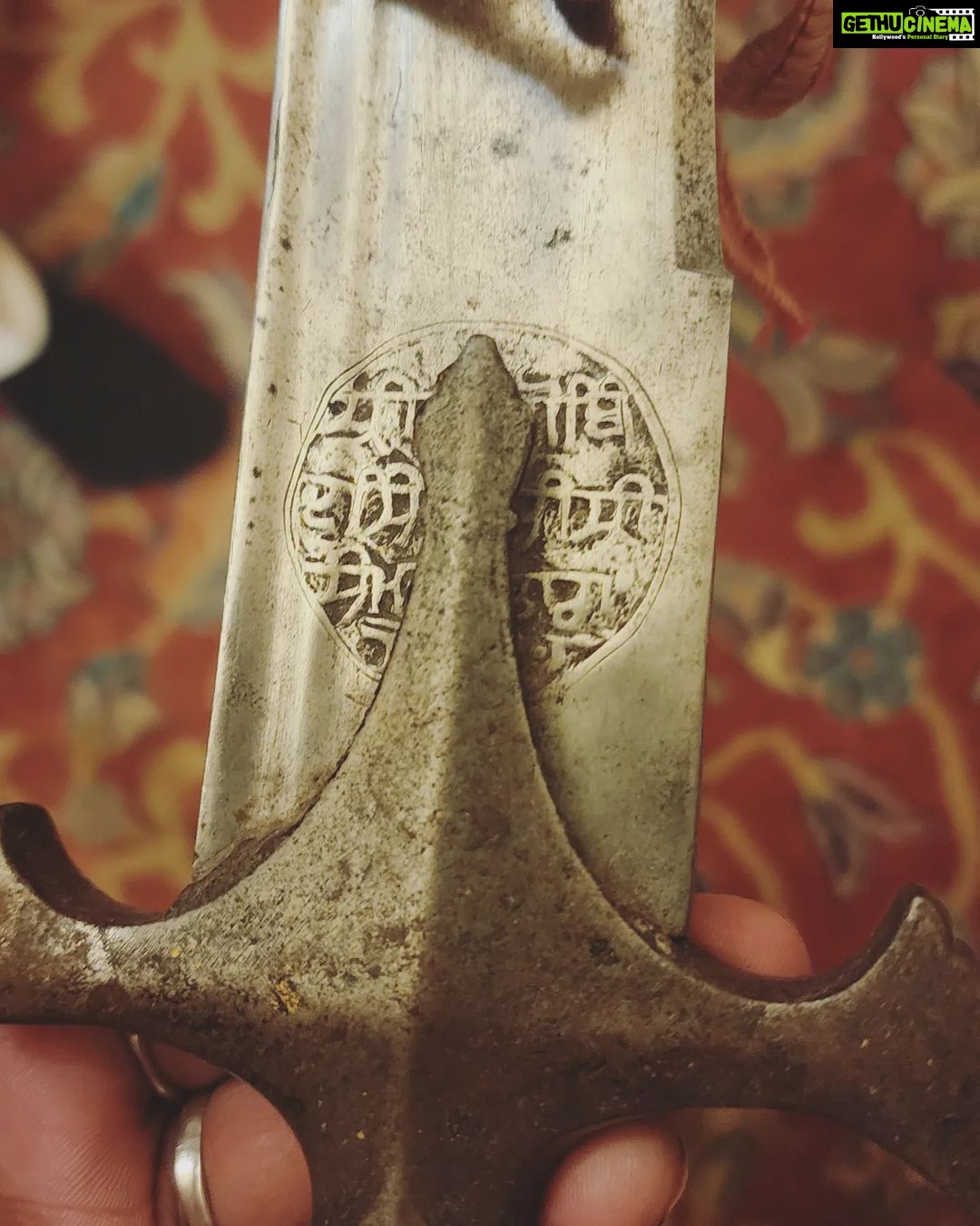 Poonam Dhillon Instagram - On this day of #guruteghbahadursahibji saheedi diwas ..sharing my very blessed Darshan of the Sword of Guruji's son and our 10th Guru #gurugobindsinghji presented years ago to the Maharaja of Sirmaur. Felt so #blessed #elevated #joyous at this opportunity to hold the sword in my hand. ๐๐ @sikh.history #proudtobesikh I read many comments about covering head.. YES I should have & would have if it wasn't so unexpected, overwhelming & I wasn't wearing one with my clothes .. so didn't have presence of mind to look around for one. The Emotion I felt in the divine presence was indeed overwhelming & rendered me incapable all logical & sensible actions . Feel so blessed . Waheguru ji ka Khalsa.. waheguru ji ki Fateh !