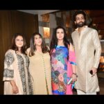 Poonam Dhillon Instagram – When I start Diwali celebrations with Good people , Good friends — the year to follow should be equally good!!wish all of you a super happy Diwali 🪔 #goodwishes  #goodluck #godesslakshmiblessings #love #friendhip 

 https://youtu.be/9nRQuv8gIjQ