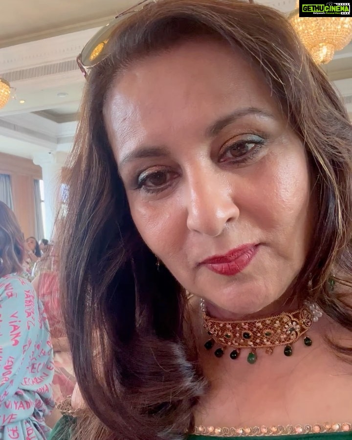 Poonam Dhillon Instagram - Beautifully done Afternoon to celebrate 25 years of Maheka Mirpuri Label !! She truly is a detailed , meticulous, stylish designer & Host . Take a Bow @itsmahekamirpuri for the stylish Clothes, your Charity work, and the Fabulous food 💐🥰. The Ladies who all were there is testimony to your popularity .❤️