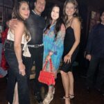 Poonam Dhillon Instagram – Party mood!! 🥰💕🎁🎊🎉🎈Good to catch up with so many Dear Friends. Happy Birthday @sammirshah  @moranialy . Lovely party !!