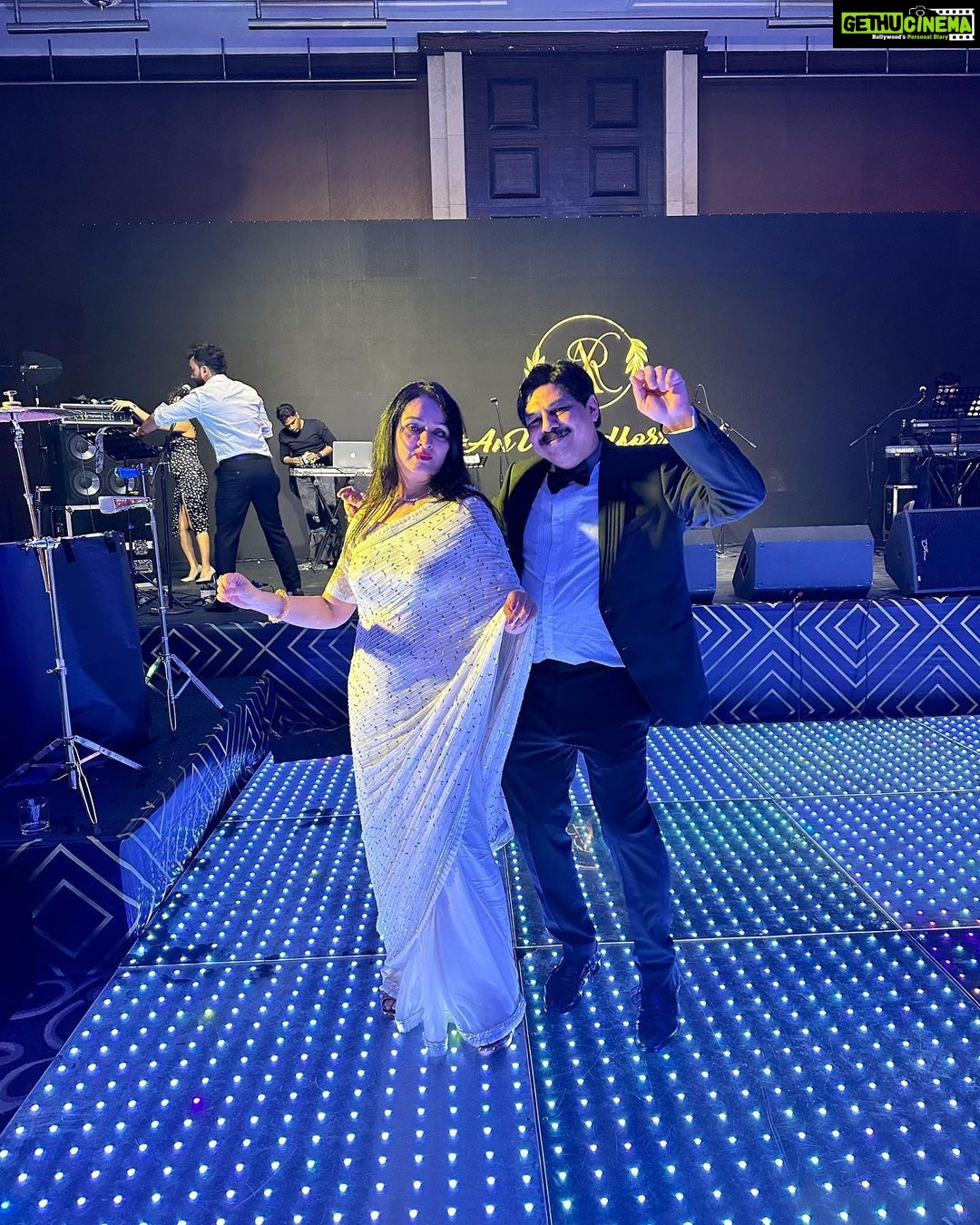 Poonam Dhillon Instagram - Fun Time with Family & Friends πβ€οΈπΆβ¨ππΊ