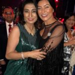 Poonam Dhillon Instagram - Fun Time with Family & Friends 💕❤️🎶✨💃🕺
