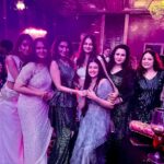Poonam Dhillon Instagram - My sisters @rishmapai & brother in law @hrishikeshpai_bloomivf Party for her Lovely Daughter @apai314 & son in law @raviparikh2 was the party of the year!!! Real rocking - music / dances & best part was all friends who made it from far and near !! Loved it 🥰 The St. Regis Mumbai