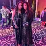 Poonam Dhillon Instagram - My sisters @rishmapai & brother in law @hrishikeshpai_bloomivf Party for her Lovely Daughter @apai314 & son in law @raviparikh2 was the party of the year!!! Real rocking - music / dances & best part was all friends who made it from far and near !! Loved it 🥰 The St. Regis Mumbai