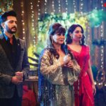 Poonam Dhillon Instagram - Plans kuch bhi ho lekin @riteishd aur @tamannaahaspeaks se achi planning karna mushkil hai 👀 #PlanAPlanB coming on the 30th of September, only on Netflix! 💗 #HarDinFilmyOnNetflix @riteishd @tamannaahspeaks @poonam_dhillon_ @kushakapila @ghoshshashanka @rajat__aroraa @trilok.malhotra @krharish69 @indiastoriesproductions @funkyourblues @netflix_in