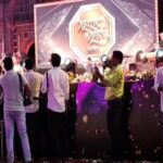 Poonam Dhillon Instagram - Asha Bhosle received Maharashtra Bhushan.. HUGE honour at the Iconic Gateway of India. Kudos for the amazing arrangements by Government of maharashtra . Award conferred by @mieknathshinde CM Maharastrian @devendra_fadnavis DCm @sudhir.mungantiwar Cultural Minister . Super well attended by Music & Film Industry @asha.bhosle