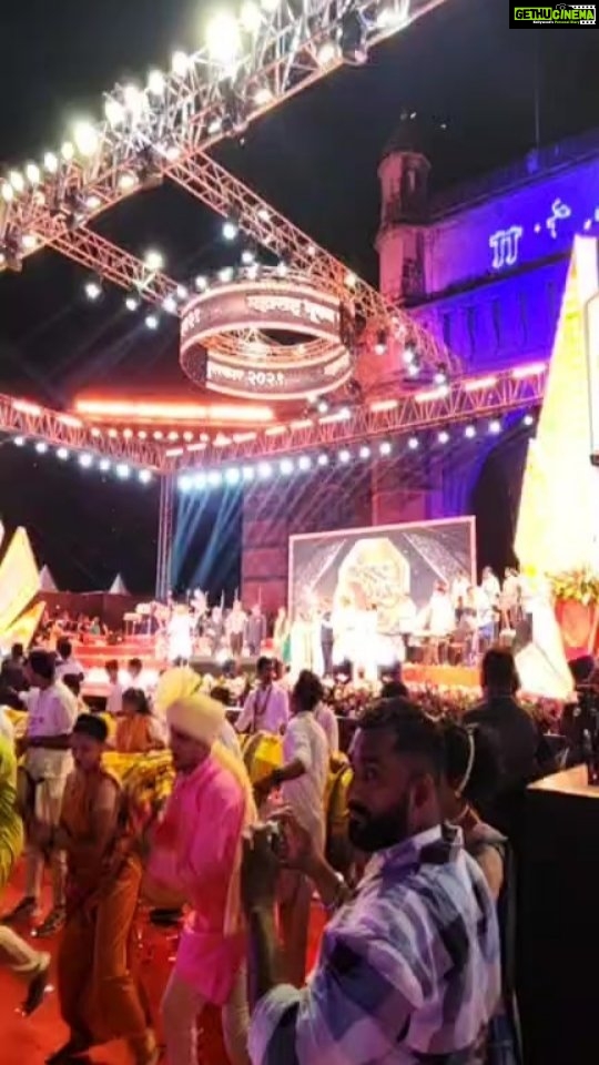 Poonam Dhillon Instagram - Maharashtra bhushan awarded to @asha.bhosle in Mumbai at @gatewayofIndia Gateway of India