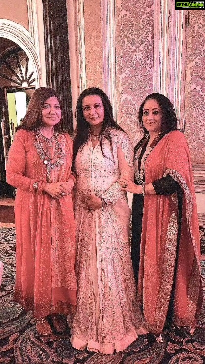 Poonam Dhillon Instagram - Celebrations for dear friends daughter Raveena wedding with Apoorv . congratulations to @rameshtaurani @varshataurani .All enjoyed a lovely evening of warmth, friendship. Music & good food !! Taj Hotel, Mumbai