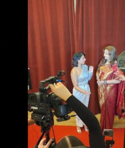 Poonam Dhillon Instagram - Feeling very Indian in UK . Love Sarees & specially at UK Asian film Festival where I represent Indian Films with pride.