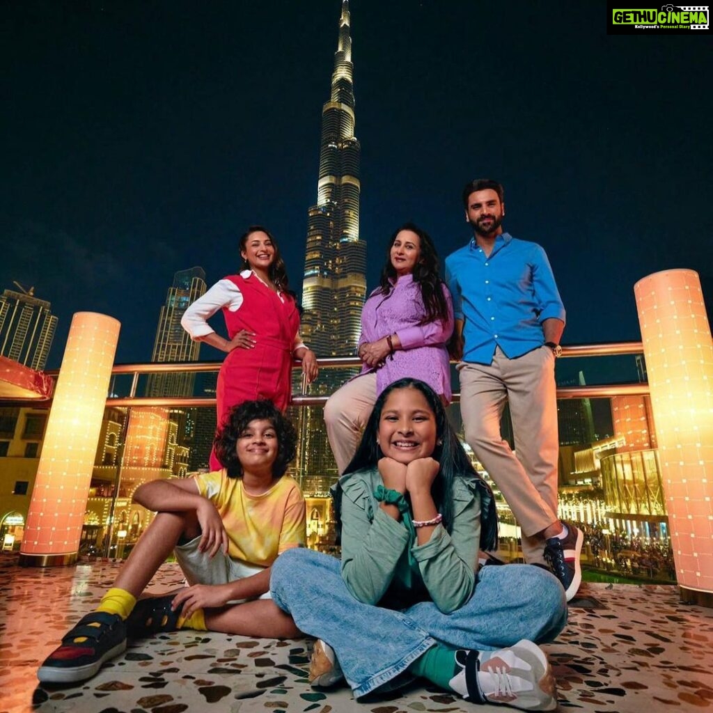 Poonam Dhillon Instagram - Holidays with family are moments that you should always hold close to your heart. This summer, our fun-filled Dubai trip gave us too many memorable experiences. #FamilyTime #Vacation #PerfectHoliday #kidsgofree #havefunwithfamily #havefun