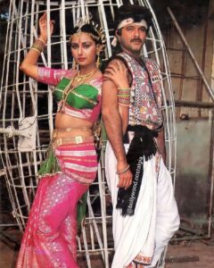 Poonam Dhillon Instagram - Happy birthday Poonam Dhillon 🎂 

"It was a big shock for my mother when I joined films. It took her at least five years to come to terms with it.  It took a while to convince her to come with me for shoots. Over a period of time, she saw the kind of attention and respect we get on the sets and realised that it was not a bad career.  Dad was very supportive. 

I was acting in films but there were certain rules at home that I had to follow. If the pack up was at 10 pm, I had to reach home by 10.30.  It was a different atmosphere then. I wouldn’t get permission for late night movies with my friends. Since I was young, my dad or mother would accompany to an outdoor shoot. But they would never be on the set as they were shyer than I was." 

Poonam Dhillon (2014)
Caption Rediff 
.
#bollywoodnostalgia #poonamdhillon #happybirthdaypoonamdhillon #poonamdhillonlovers #poonamdhillonfc #poonamdhillonfans #padminikolhapure #anitaraj #chunkypanday #anilkapoorfans