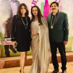 Poonam Dhillon Instagram - Happy Anniversary to my Dearest Sister & Brother in Law @rishmapai @doctorhrishikeshpai . May All the Happiness, Love & togetherness always be with you flavored by Success, Prosperity, Friendship, Peace & great Achievements . Love you Both !!! #happyanniversary #togetherness #peaceandlove #familyfirst #godbless ❤️🎉🥰💕👩‍❤️‍👨