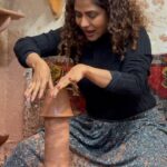 Poornima Indrajith Instagram – Art and the artist 🫶

Those who have never tried a hand at this , please let me tell you , this is one of the most soulful experiences I have had in recent times . 
A true process of harmony with self ❤️
