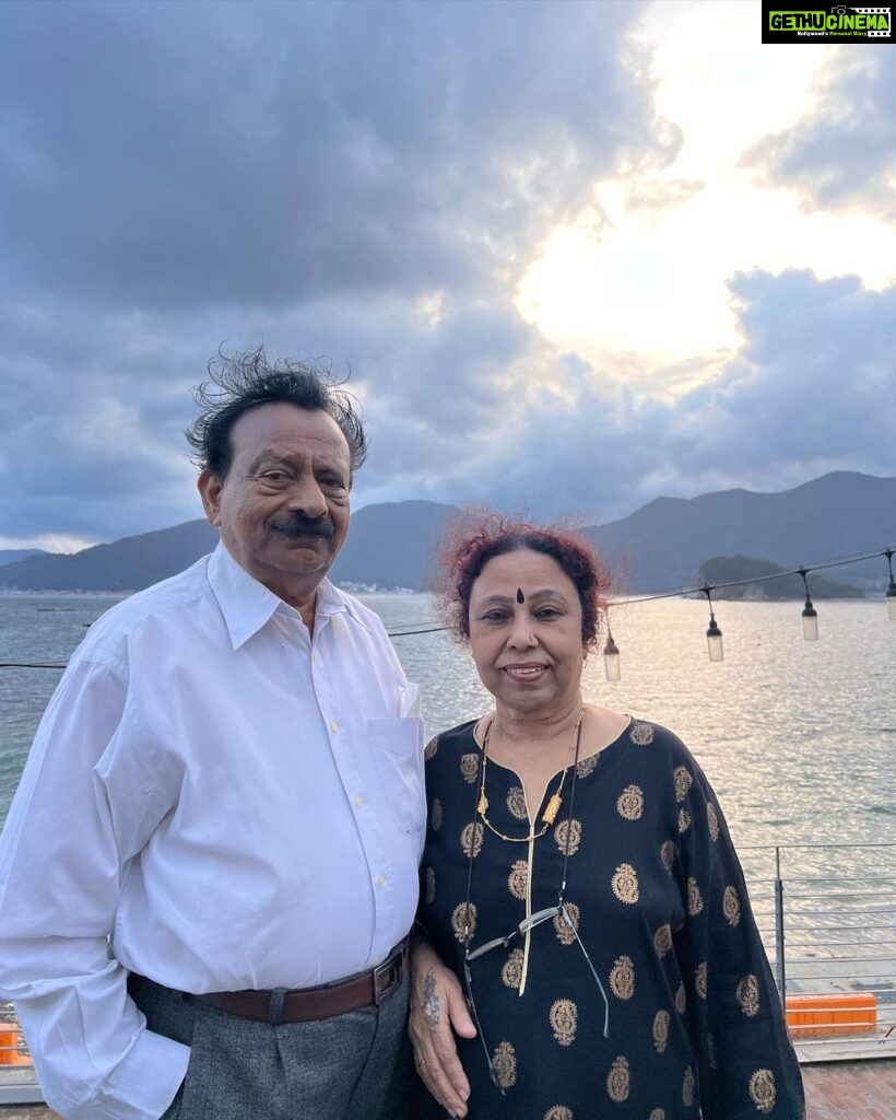 Poornima Indrajith Instagram - Happy Wedding Anniversary Daddy & Mummy. Thanks for setting an extraordinary example of lifelong love.😘🤗