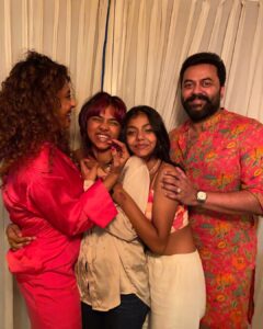 Poornima Indrajith Instagram - Bringing in 2023 ♥️✨🧿 @indrajith_s in @pranaahbypoornimaindrajith #pranaahpret #pranaahman
