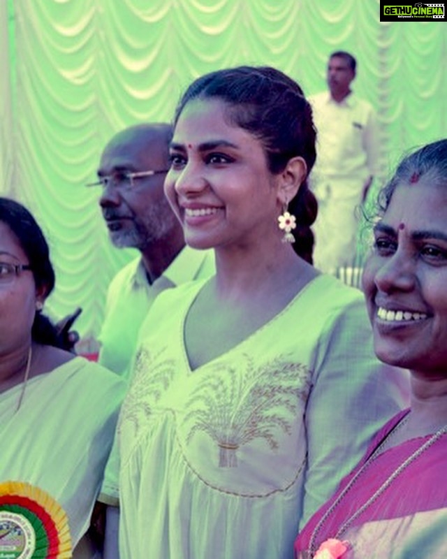 Poornima Indrajith Instagram - More from the Chendamangalam Handloom Village (Kaithari Graman) foundation stone laying ceremony . #chendamangalamhandloom #handloomvillage #kaitharigramam #handloomvillagechendamanglam #chendamangalamhandloomvillage Chendamangalam, India