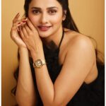 Prachi Deasi Instagram – Feeling fine in some sparkle and shine with my all new Guess watch! #GuessWatches #SparkleWithGuess #Bejeweled @guesswatches