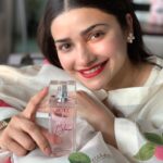Prachi Deasi Instagram - BLOOMing with this premium, long lasting fragrance from Renee. @reneeofficial 💌 Go check it out on www.reneecosmetics.in Use code "PRACHIDESAI10" to get 10% off #ReneeEveryday #ReneeCosmetics #Bloom #Perfume #LongLastingPerfume #EDP