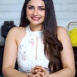 Prachi Deasi Instagram - This International Women’s Day, @hersheysindia celebrated 8 amazing women and their inspiring stories through commemorative packs! Join HERSHEY’S and me in placing the spotlight on your sheroe and many such amazing women around. Visit hershe.co.in to get your sheroe a customised digital HERSHEY’S Bar. That’s not it, you can also send a personalised special message from @kareenakapoorkhan to your sheroe. (Psst! This one’s only until the end of March, so go ahead and get your personalised video today!) Let us all celebrate every HER and SHE story with @hersheysindia 💌 🍫 #Hershe #HERSHESpotlight #HersheyIndia #Hersheys