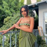 Pragathi Guruprasad Instagram – kicking off Diwali in my dream outfit by @papadontpreachbyshubhika 🪔 🌿

thank you @ourplace @cuyana @goldhouseco @browngirlmag ✨