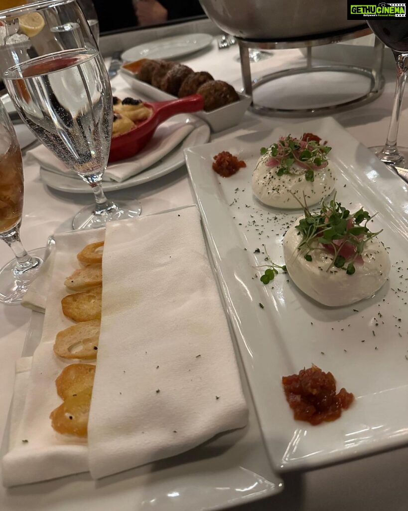 Pragathi Guruprasad Instagram - a vegetarian girl goes to @steak48 … and has a surprisingly fantastic meal 🥘 🤭