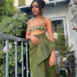 Pragathi Guruprasad Instagram – kicking off Diwali in my dream outfit by @papadontpreachbyshubhika 🪔 🌿

thank you @ourplace @cuyana @goldhouseco @browngirlmag ✨