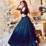 Pragya Jaiswal Instagram - My personality is basically this 💙🦋 For @teach_for_change with Shaadi by Marriott Presented by @theantoraofficial Powered by @ftvsalon.banjarahills.hyd Co powered by @argentumartshyderabad Outfits @varunchakkilam Jewellery @hiyajewellers Footwear @rapport_shoes Makeup @deepikakarnanimakeovers Styled by @officialanahita Photography @shreyansdungarwal Co hosted by @westinhyderabad Sponsored by @aryanajevents Ground Transport @mercedesbenzsilverstar Decor @minttusarna #TeachForChange2023 #ShaadibyMarriott
