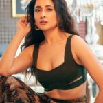 Pragya Jaiswal Instagram - Fire for you 🔥🖤