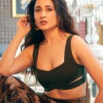 Pragya Jaiswal Instagram – Fire for you 🔥🖤