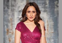 Pragya Jaiswal Instagram - Looking back at 2022 like 👀⚡️ Outfit @kayjaybykritika Earrings and bracelet @mozaati Rings @wrapgame.co Footwear @eridani.in Make up @makeupbydimpllesbathija Hair @hairstylistwahida_ @insiyasmumbai Styled by @anshikaav Team @roshiijain Styling intern @bhatia_tanisha Shot by the amazing @priyamdhar ✨