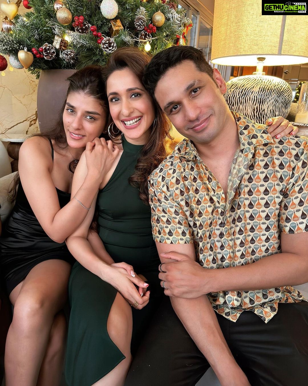 Pragya Jaiswal Instagram - Christmas Tribe ❤️🐶🫶🏻