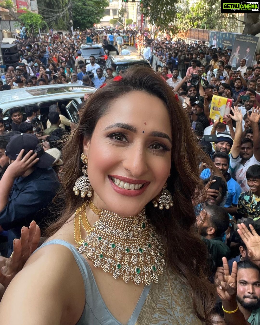Pragya Jaiswal Instagram - Thank you Vijaywada for all the love β€οΈ And many congratulations @vegajewellers for the opening of your biggest store yet.. Many more to come π«π Saree @kanchivmlsilks Jewellery @vegajewellers Stylist @neeraja.kona Asst stylist @manogna_gollapudi Hair @itz_rajesh24 Photographer @naturallight_studios