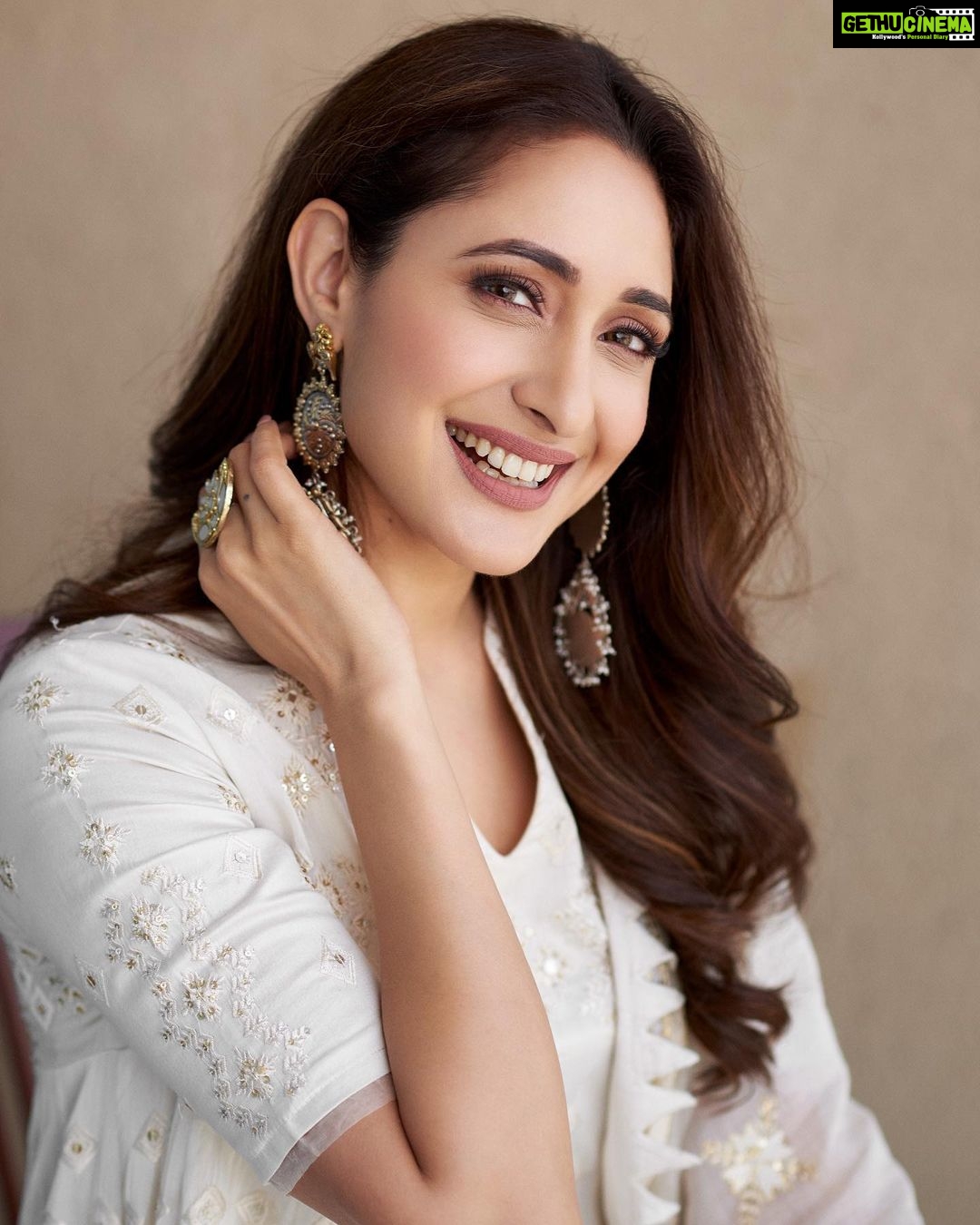 Pragya Jaiswal Instagram - Already feeling my summer whites 🤍🕊️