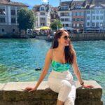 Pragya Jaiswal Instagram - Laughing at my own jokes 🫣 #SundayMood 🦆