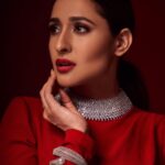 Pragya Jaiswal Instagram - Roses are red🥀 #IIFA Outfit- @labelmanikananda Jewellery- @koharbykanika @aquamarine_jewellery Shoes: @jimmychoo Styled by- @sukritigrover Styling Team- @vanigupta.23 @simrankumar19 Fashion Intern- @mahek_gada Makeup: @athirathakkar Hair: @thakuramit190 Photographer: @kaasastudio Abu Dhabi, United Arab Emirates