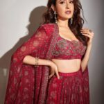 Pragya Jaiswal Instagram - Iftaari like no other !! Thank you @babasiddiqueofficial Sir and @zeeshansiddique for always hosting the best Iftaar party ✨ Outfit @ridhimehraofficial Earrings & Ring @anmoljewellers Bangles @parekh_ornaments Styled By @anshikaav Assisted by @roshiijain Fashion Intern @bhatia_tanisha Makeup & Hair by @bela2483 Assisted by @thakuramit190 Shot by @vievekdesai