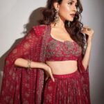 Pragya Jaiswal Instagram - Iftaari like no other !! Thank you @babasiddiqueofficial Sir and @zeeshansiddique for always hosting the best Iftaar party ✨ Outfit @ridhimehraofficial Earrings & Ring @anmoljewellers Bangles @parekh_ornaments Styled By @anshikaav Assisted by @roshiijain Fashion Intern @bhatia_tanisha Makeup & Hair by @bela2483 Assisted by @thakuramit190 Shot by @vievekdesai