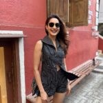 Pragya Jaiswal Instagram - Friday evening serving you Sunday brunch 🖤
