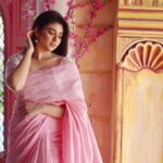 Pragya Nagra Instagram – Saree vibes, desi vibes🌸

Saree @sreelakshanyaa 
Blouse @yaradesigners
VC @alexandervedachalam 
Make up & Hair @mahiii._.artistry__
Location @thesecretgardenshootingspot

#tollywoodactress #tollywood #teluguactress #bollywood #kollywood #rashmikamandanna #kollywoodactress #actress #tamilactress #bollywoodactress #kajalagarwal #rakulpreetsingh #telugu #prabhas #tollywoodactor #alluarjun #samantha #telugucinema #love #anushkashetty #telugumemes #poojahegde #vijaydevarakonda #tamil #samantharuthprabhu #keerthysuresh #tollywoodmovie #nayanthara #anupamaparameswaran #telugusongs The Secret Garden – Shooting Spot