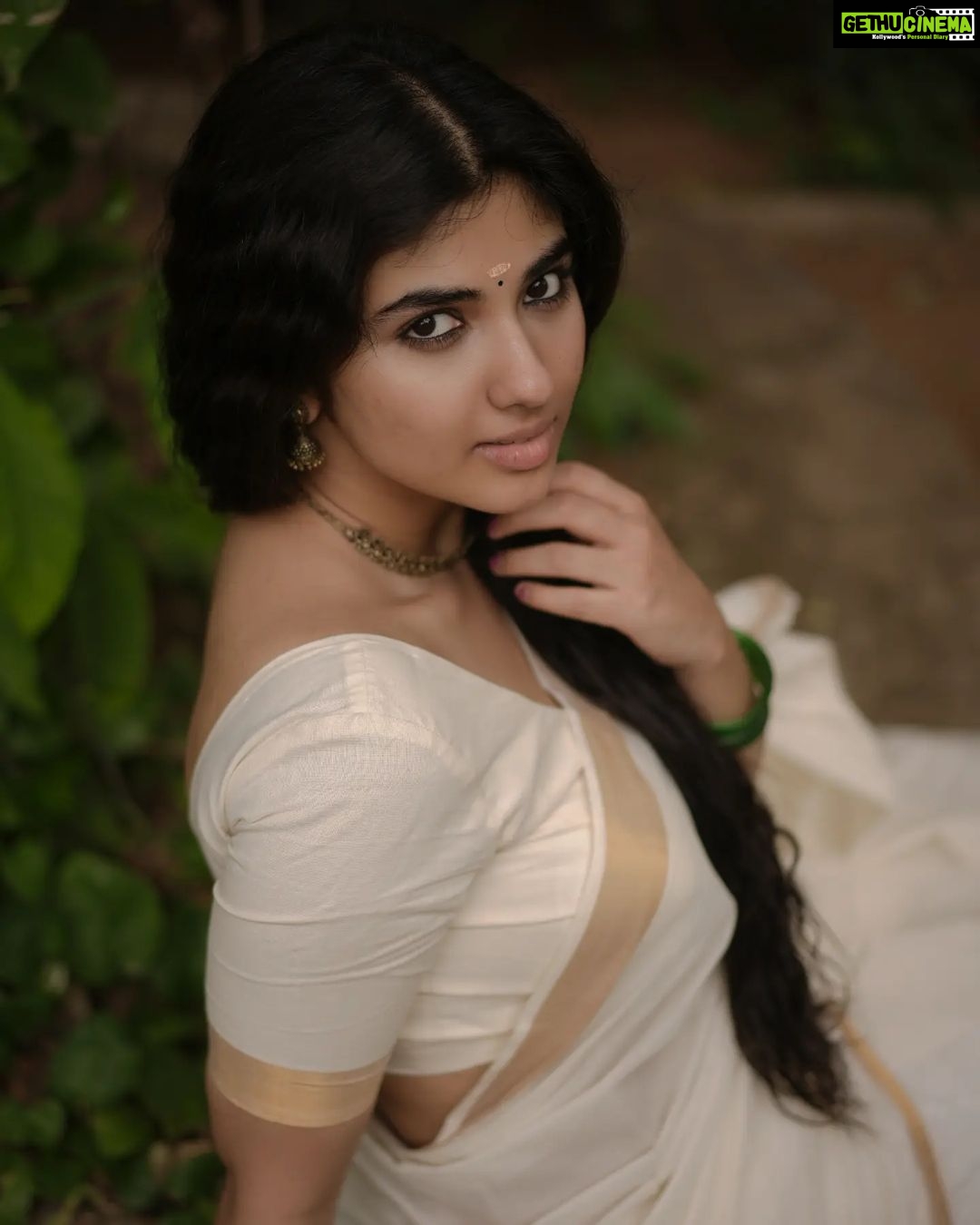 Pragya Nagra Instagram - വിഷു ആശംസകൾ 🌸🌾 PC @gowtham__rajendran Styling @anchita_nagra #vishu #kerala #happyvishu #keralagram #vishuspecial #vishukani #malayali #keralasaree #keralamodel #malayalamactress #malayalamcinema #mallu #mallugram #mollywood #malayalam #malluactress #anusithara #mohanlal #mallugirl #tovinothomas #mammootty #nivinpauly #malayalamcinema #lalettan #malluhot #nazriya #anupamaparameswaran #keralabeauty #dulquersalmaan #nayanthara