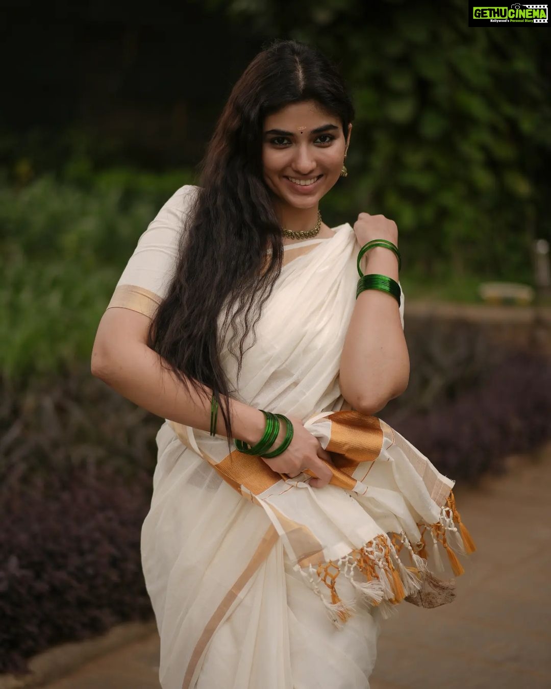 Pragya Nagra Instagram - വിഷു ആശംസകൾ 🌸🌾 PC @gowtham__rajendran Styling @anchita_nagra #vishu #kerala #happyvishu #keralagram #vishuspecial #vishukani #malayali #keralasaree #keralamodel #malayalamactress #malayalamcinema #mallu #mallugram #mollywood #malayalam #malluactress #anusithara #mohanlal #mallugirl #tovinothomas #mammootty #nivinpauly #malayalamcinema #lalettan #malluhot #nazriya #anupamaparameswaran #keralabeauty #dulquersalmaan #nayanthara
