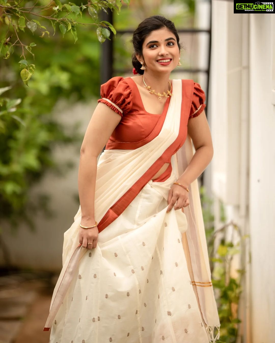 Pragya Nagra Instagram - தமிழ் புத்தாண்டு வாழ்த்துக்கள்🌾🌺 Artist - @pragyanagra Costumes - @ivalinmabia Photography - @camerasenthil Makeup - @yuvas_makeover Shoot organised by @rrajeshananda #puthandu #vishu #baisakhi #bihu #tamilnewyear #gudipadwa #ugadi #tamil #vishukani #happytamilnewyear #tamilputhandu #tamilactress #tamilcinema #kollywood #thalapathy #tamilmemes #tamilbgm #tamilstatus #vijay #tamilmovie #tamillyrics #kollywoodactress #thala #nayanthara #tamillovestatus #samantha #teluguactress #tollywood #vijaytv #actress