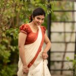 Pragya Nagra Instagram - தமிழ் புத்தாண்டு வாழ்த்துக்கள்🌾🌺 Artist - @pragyanagra Costumes - @ivalinmabia Photography - @camerasenthil Makeup - @yuvas_makeover Shoot organised by @rrajeshananda #puthandu #vishu #baisakhi #bihu #tamilnewyear #gudipadwa #ugadi #tamil #vishukani #happytamilnewyear #tamilputhandu #tamilactress #tamilcinema #kollywood #thalapathy #tamilmemes #tamilbgm #tamilstatus #vijay #tamilmovie #tamillyrics #kollywoodactress #thala #nayanthara #tamillovestatus #samantha #teluguactress #tollywood #vijaytv #actress