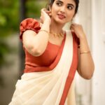 Pragya Nagra Instagram - தமிழ் புத்தாண்டு வாழ்த்துக்கள்🌾🌺 Artist - @pragyanagra Costumes - @ivalinmabia Photography - @camerasenthil Makeup - @yuvas_makeover Shoot organised by @rrajeshananda #puthandu #vishu #baisakhi #bihu #tamilnewyear #gudipadwa #ugadi #tamil #vishukani #happytamilnewyear #tamilputhandu #tamilactress #tamilcinema #kollywood #thalapathy #tamilmemes #tamilbgm #tamilstatus #vijay #tamilmovie #tamillyrics #kollywoodactress #thala #nayanthara #tamillovestatus #samantha #teluguactress #tollywood #vijaytv #actress