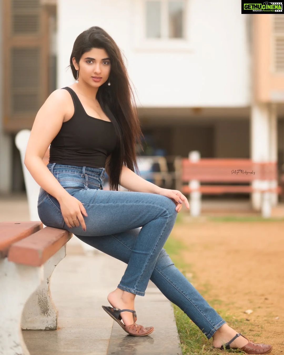 Pragya Nagra Instagram - Sunbae🌞 PC @sathyaphotography3 🥰❤️ #telugugirls #telugumemes #teluguammayi #teluguactress #tamilgirls #telugugirl #telugucinema #teluguboys #keralagirls #tollywood #biggbosstelugu #telugureels #trending #hyderabad #micset #telugustatus #teluguhot #tamilgirl #tamilponnu #telugumovies #telugusongs #maheshbabu #telugupeople #vijaydevarakonda #telugubgm #bollywood #alluarjun #teluguwhatsappstatus #samantha #tamilheroine